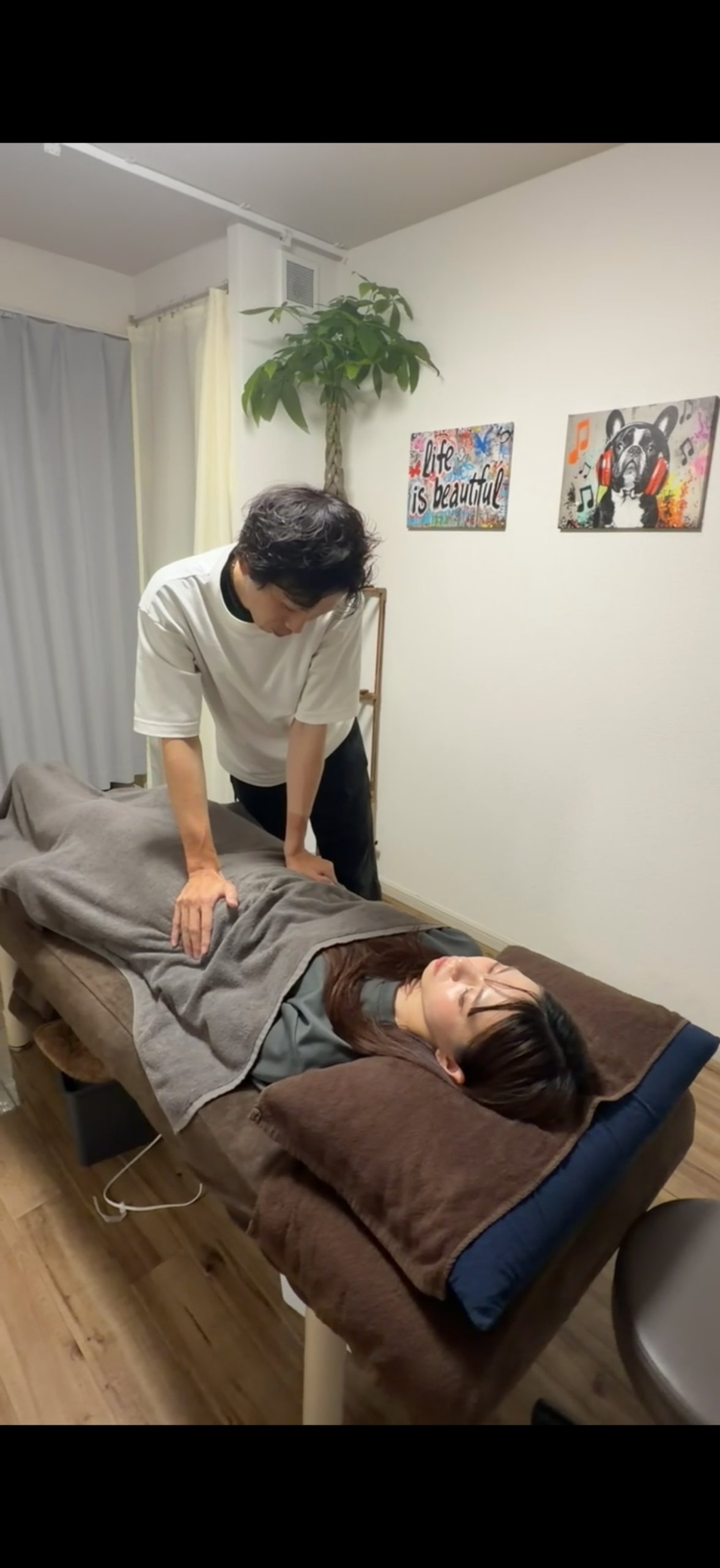 お腹の施術